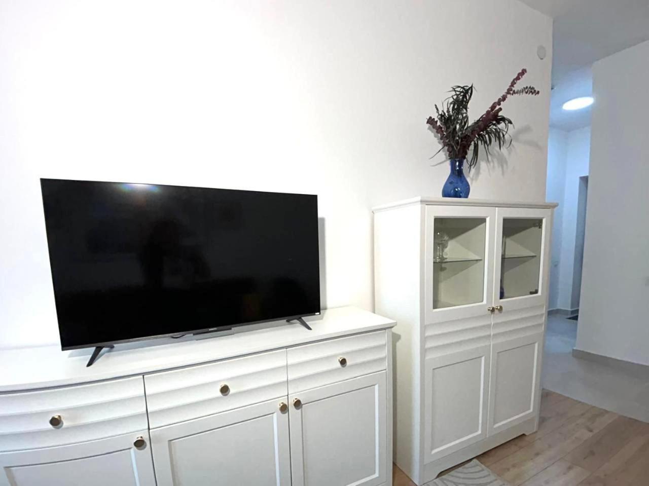 жк Meridian из 8 рядом с арбатом Apartment Almaty